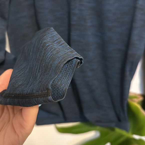 Lululemon metal vent LS top - Picture 4 of 6